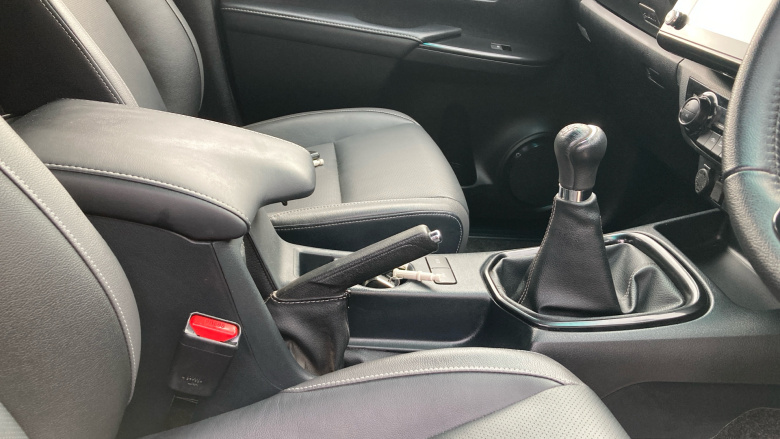 Toyota Hilux Diesel Invincible X D/Cab Pick Up 2.4 D-4D